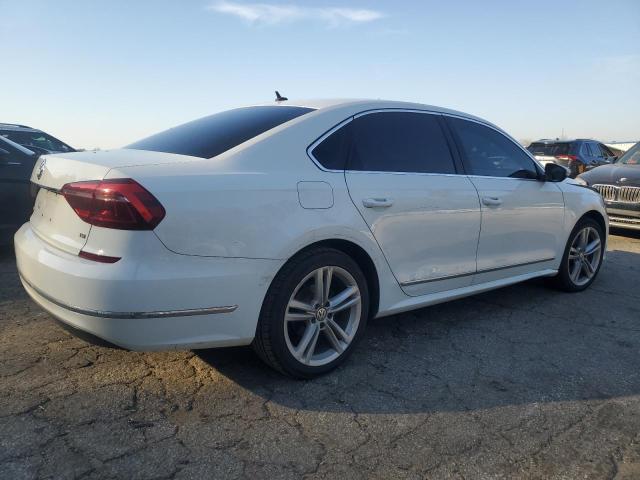 Photo 3 from auction – 2017 VOLKSWAGEN PASSAT S with VIN 1VWAT7A37HC065352