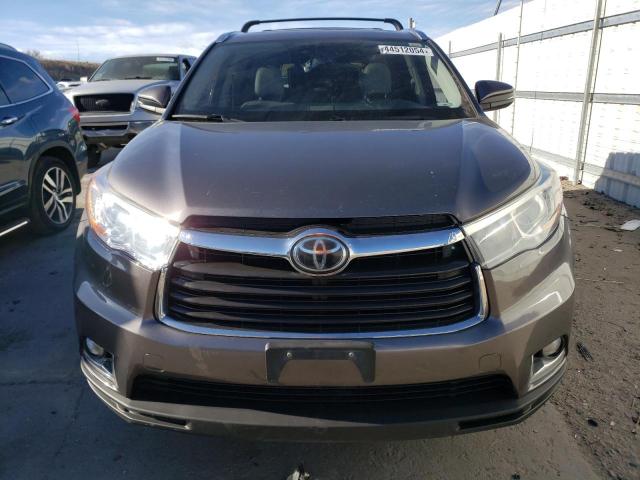 Photo 5 from auction – 2015 TOYOTA HIGHLANDER with VIN 5TDDKRFH8FS155043