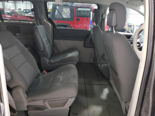 Photo 11 from auction – 2010 CHRYSLER TOWN & COU with VIN 2A4RR5D14AR400447