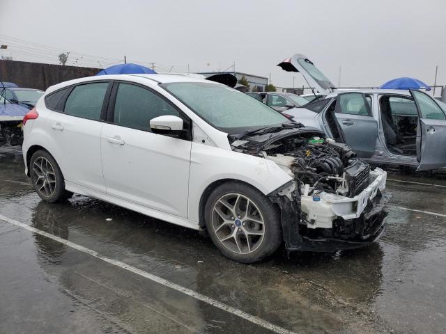 Photo 4 from auction – 2015 FORD FOCUS SE with VIN 1FADP3K29FL385729