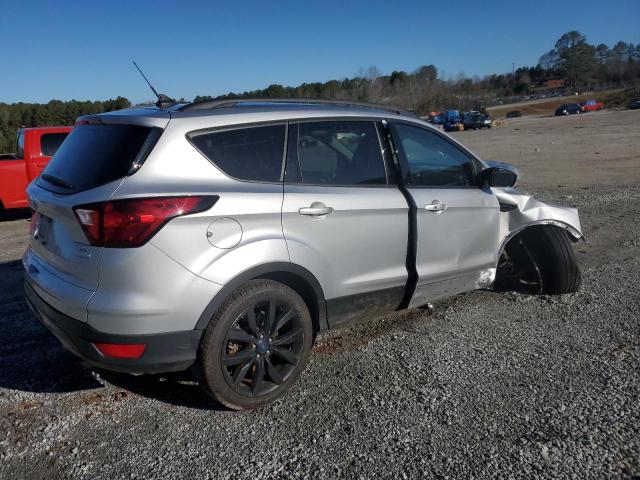 Photo 3 from auction – 2019 FORD ESCAPE SE with VIN 1FMCU0GD7KUC19605