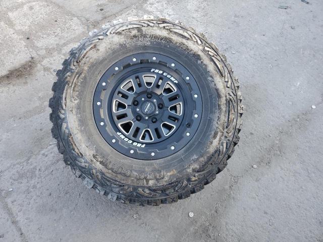 Photo 13 from auction – 2005 HUMMER H2 with VIN 5GRGN23U75H124400