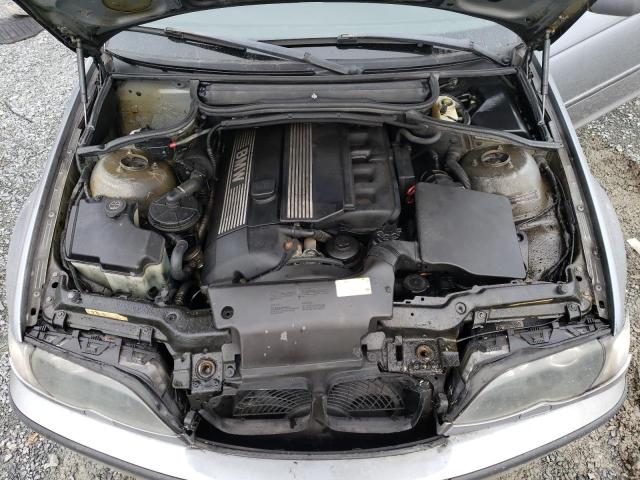 Photo 11 from auction – 2005 BMW 325 I with VIN WBAEV33495KX13799