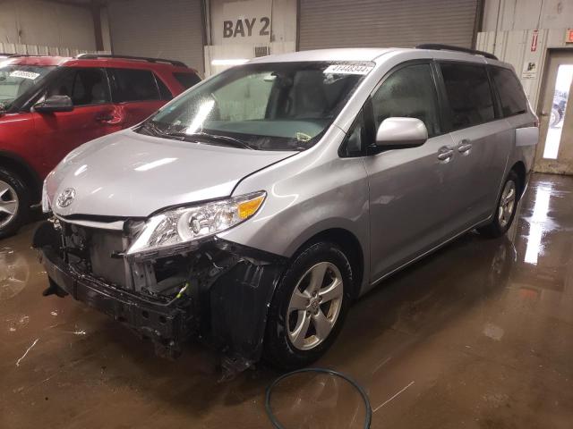 TOYOTA SIENNA LE 2017 with VIN 5TDKZ3DC0HS821497 - Photo from auction
