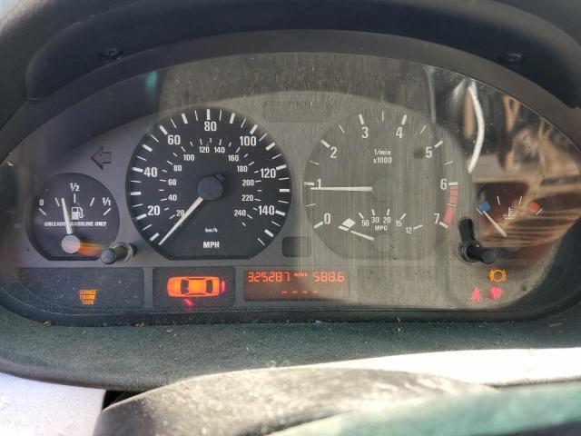 Photo 9 from auction – 2002 BMW 325 I with VIN WBAEV33402KL56203