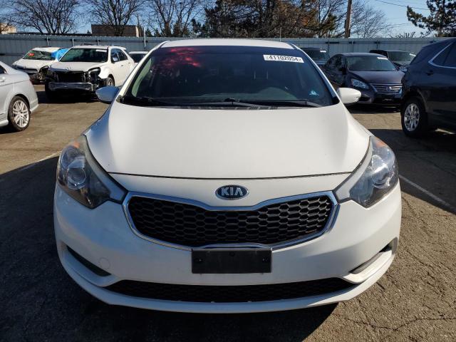 Photo 5 from auction – 2016 KIA FORTE LX with VIN KNAFK4A62G5496167