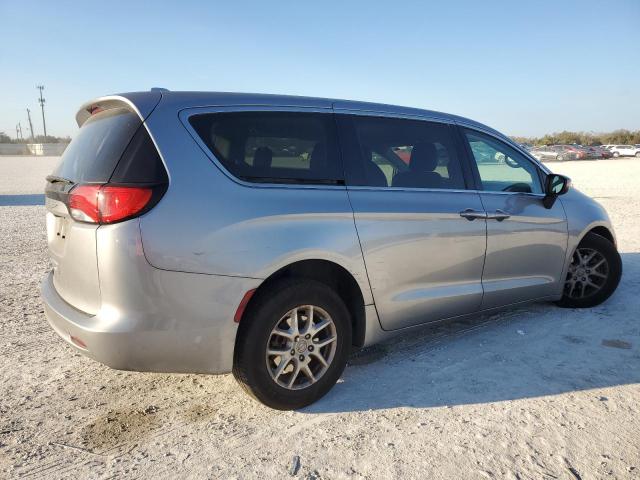 Photo 3 from auction – 2017 CHRYSLER PACIFICA L with VIN 2C4RC1CG8HR513091