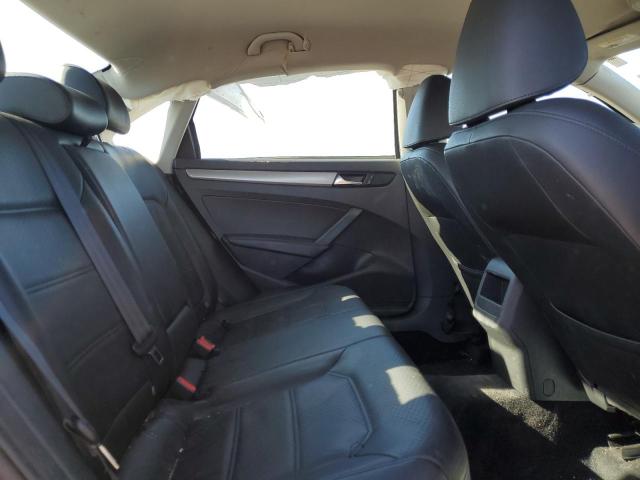 Photo 10 from auction – 2015 VOLKSWAGEN PASSAT S with VIN 1VWAT7A36FC036695