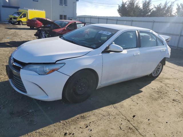 Photo 1 from auction – 2015 TOYOTA CAMRY LE with VIN 4T1BF1FK7FU949533