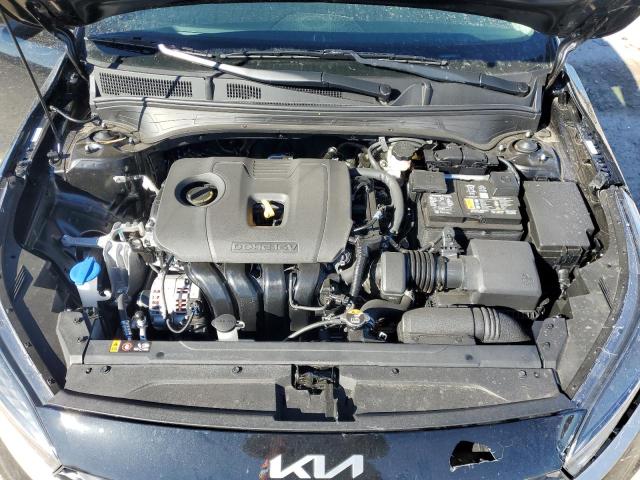 Photo 11 from auction – 2017 KIA FORTE LX with VIN 3KPF24AD2RE701785