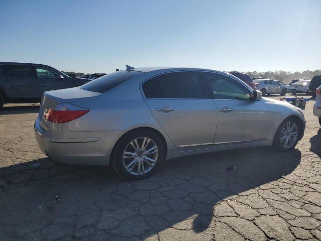 Photo 3 from auction – 2010 HYUNDAI GENESIS 4. with VIN KMHGC4DF8AU099426