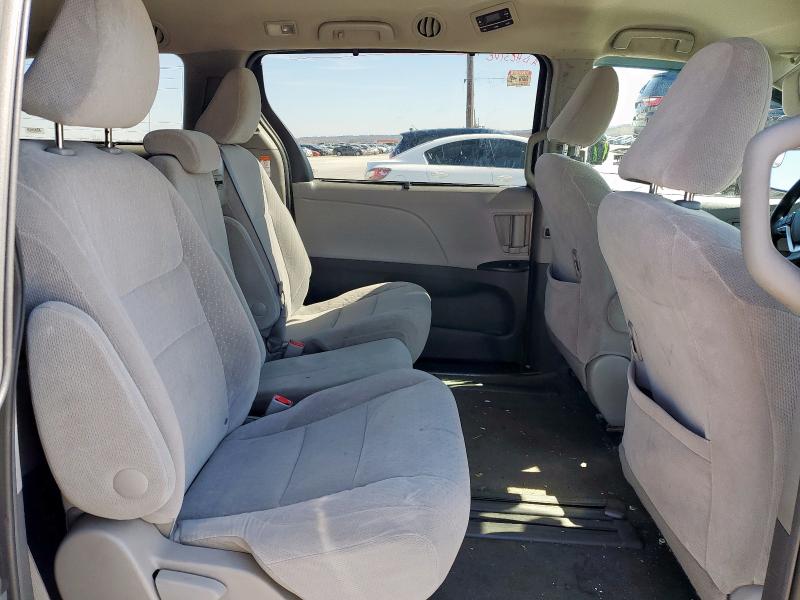 Photo 10 from auction – 2018 TOYOTA SIENNA LE with VIN 5TDKZ3DC1JS907553