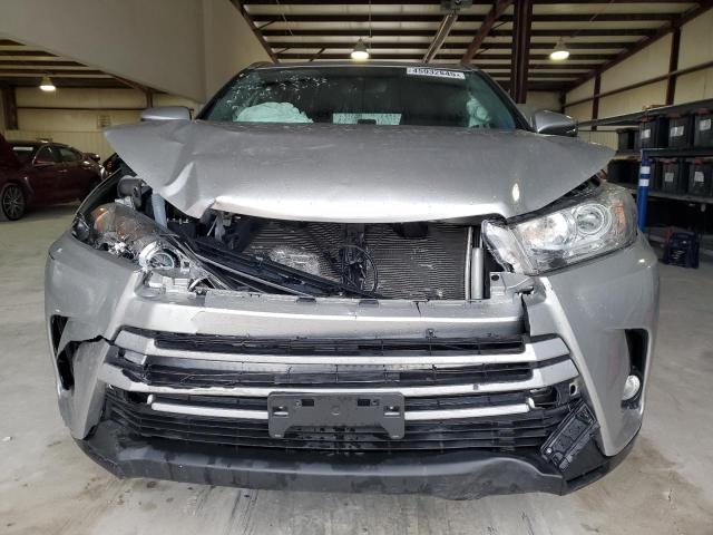 Photo 5 from auction – 2019 TOYOTA HIGHLANDER with VIN 5TDKZRFH6KS351365