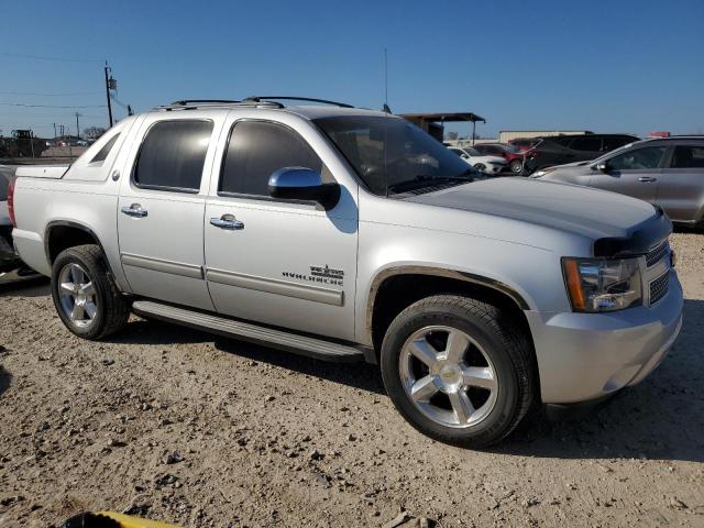 Photo 4 from auction – 2013 CHEVROLET AVALANCHE with VIN 3GNMCFE06DG214505
