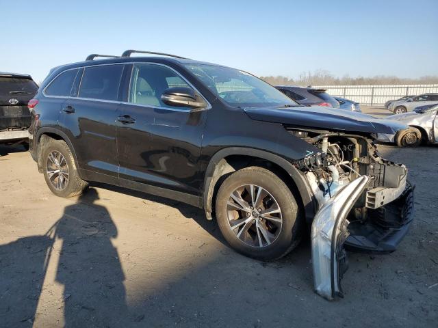 Photo 4 from auction – 2019 TOYOTA HIGHLANDER with VIN 5TDBZRFH9KS743739