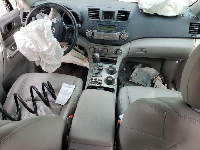 Photo 8 from auction – 2010 TOYOTA HIGHLANDER with VIN 5TDZK3EH1AS003702