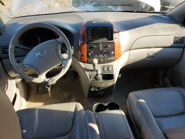 Photo 8 from auction – 2010 TOYOTA SIENNA XLE with VIN 5TDYK4CC7AS308971
