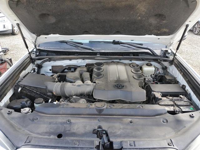 Photo 12 from auction – 2020 TOYOTA 4RUNNER SR with VIN JTEBU5JRXL5744506