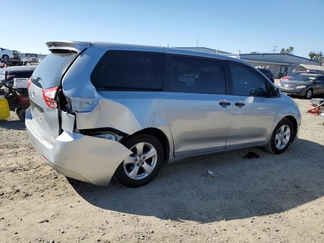 Photo 3 from auction – 2015 TOYOTA SIENNA with VIN 5TDZK3DC6FS647841