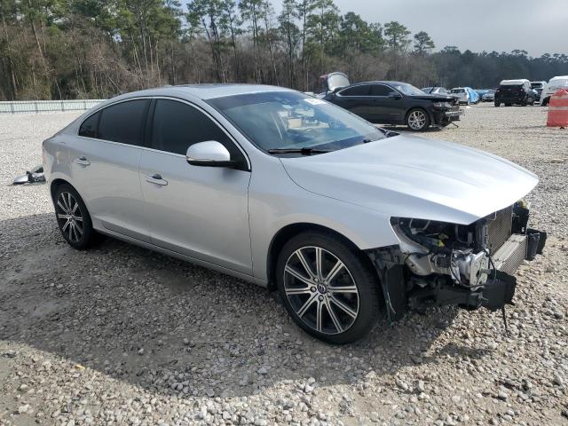 Photo 4 from auction – 2017 VOLVO S60 PLATIN with VIN LYV402HM0HB148538