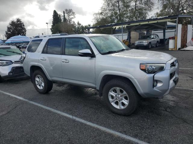 Photo 4 from auction – 2020 TOYOTA 4RUNNER SR with VIN JTEBU5JR5L5826322