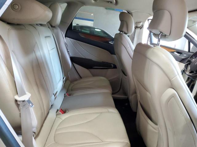 Photo 11 from auction – 2017 LINCOLN MKC SELECT with VIN 5LMCJ2D99HUL71394