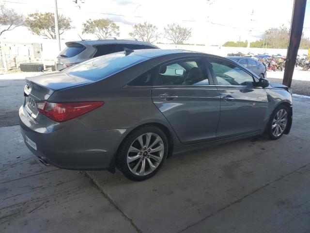 Photo 3 from auction – 2013 HYUNDAI SONATA SE with VIN 5NPEC4AC7DH808979