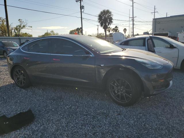 Photo 4 from auction – 2018 TESLA MODEL 3 with VIN 5YJ3E1EA5JF035626