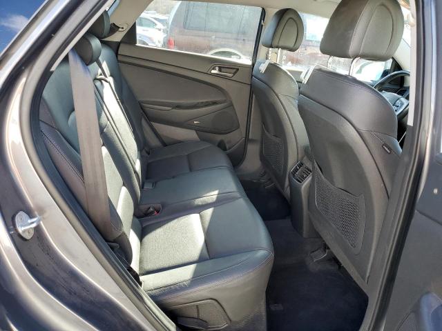 Photo 11 from auction – 2018 HYUNDAI TUCSON SEL with VIN KM8J3CA43JU600256