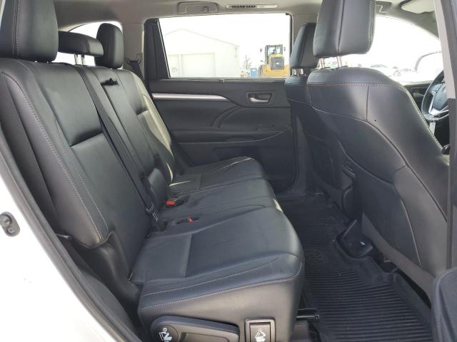 Photo 11 from auction – 2018 TOYOTA HIGHLANDER with VIN 5TDJZRFH8JS821003