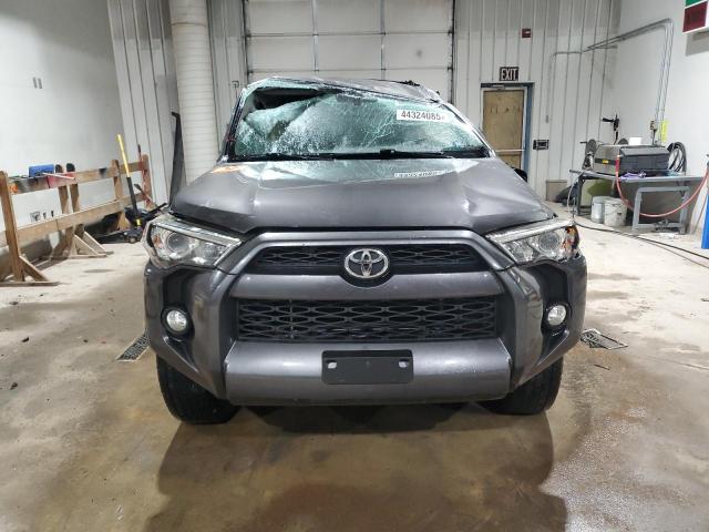 Photo 5 from auction – 2017 TOYOTA 4RUNNER SR with VIN JTEBU5JR8H5415312
