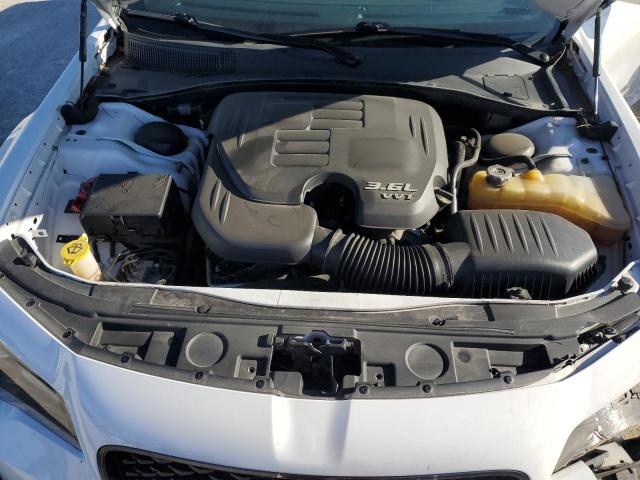 Photo 11 from auction – 2019 CHRYSLER 300 S with VIN 2C3CCABG3KH639836