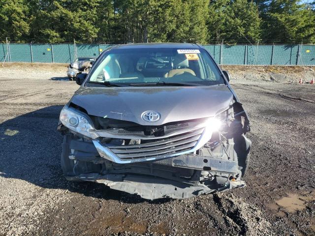 Photo 5 from auction – 2013 TOYOTA SIENNA XLE with VIN 5TDYK3DC2DS404701