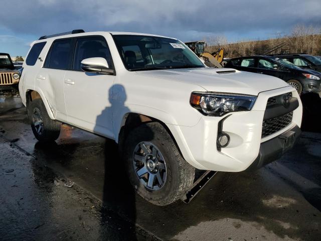 Photo 4 from auction – 2018 TOYOTA 4RUNNER SR with VIN JTEBU5JR2J5506288