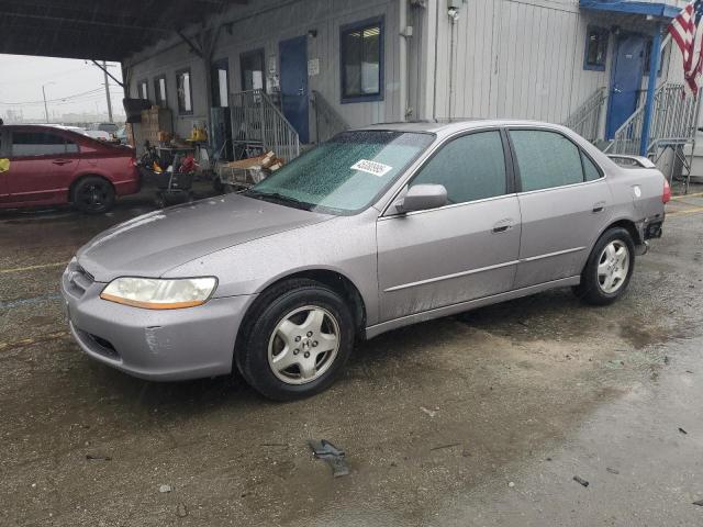 HONDA ACCORD 2000 with VIN 1HGCG1657YA056459 - Photo from auction