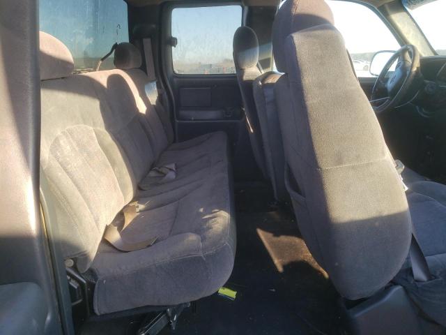 Photo 10 from auction – 2001 CHEVROLET SILVERADO with VIN 2GCEK19T811400669