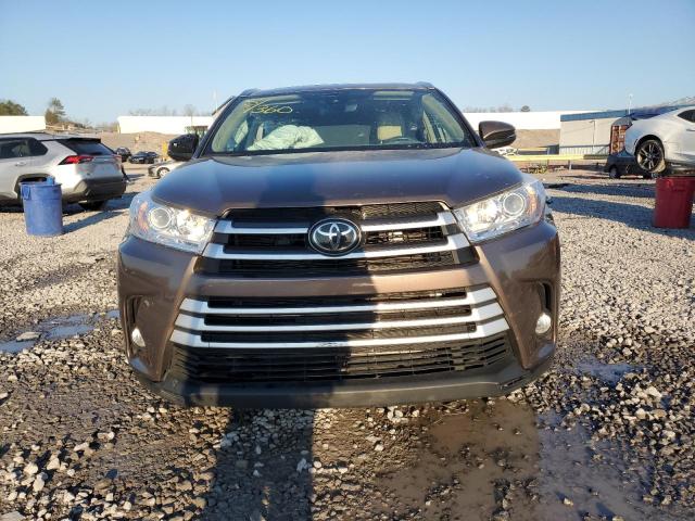 Снимка 5 от търг – 2018 TOYOTA HIGHLANDER с VIN 5TDKZRFH5JS272963