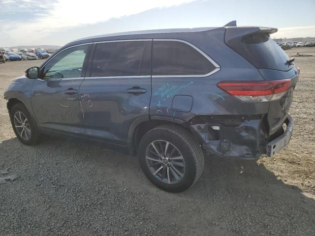 Photo 2 from auction – 2018 TOYOTA HIGHLANDER with VIN 5TDJZRFH5JS852239