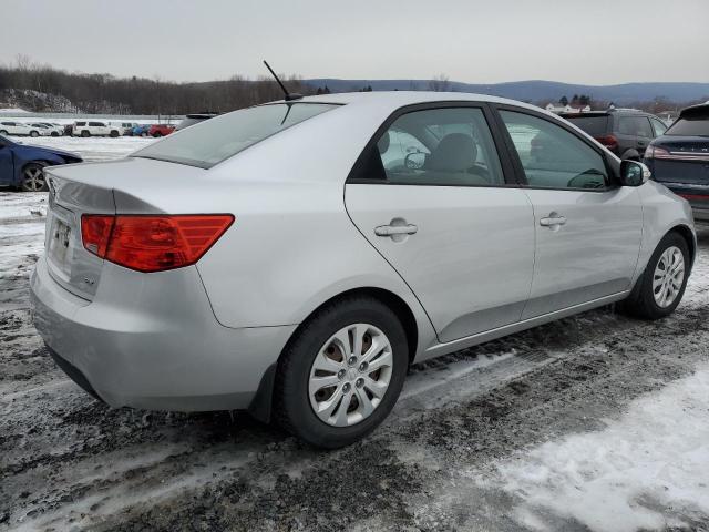 Photo 3 from auction – 2010 KIA FORTE EX with VIN KNAFU4A22A5297909