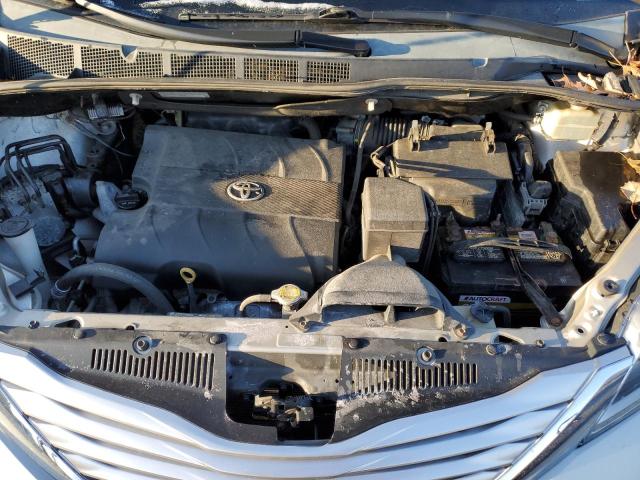 Photo 12 from auction – 2015 TOYOTA SIENNA XLE with VIN 5TDDK3DC4FS110704