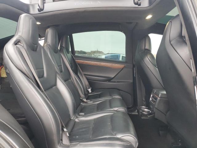 Photo 11 from auction – 2017 TESLA MODEL X with VIN 5YJXCAE2XHF054621
