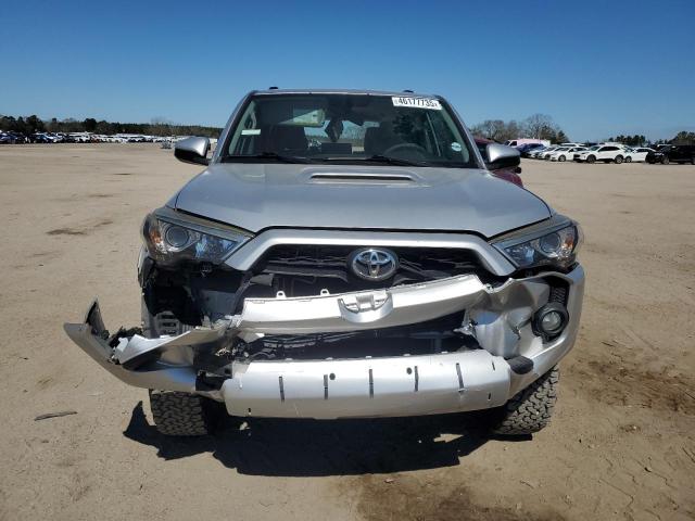 Photo 5 from auction – 2014 TOYOTA 4RUNNER SR with VIN JTEBU5JR5E5152613
