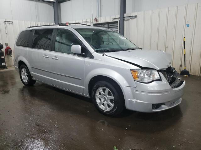 Photo 4 from auction – 2010 CHRYSLER TOWN & COU with VIN 2A4RR5D1XAR151989