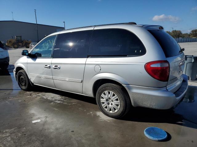 Photo 2 from auction – 2005 CHRYSLER TOWN & COU with VIN 2C4GP44RX5R553133