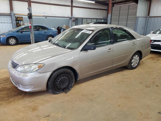TOYOTA CAMRY LE 2005 with VIN 4T1BE32K55U608781 - Photo from auction