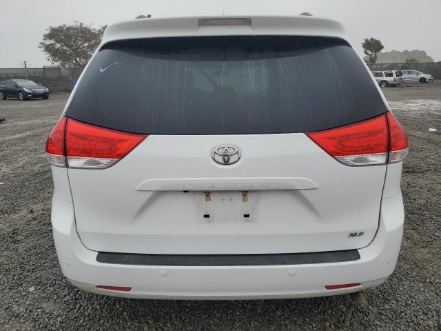 Photo 6 from auction – 2013 TOYOTA SIENNA XLE with VIN 5TDYK3DC6DS403406