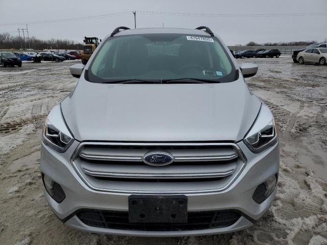 Photo 5 from auction – 2017 FORD ESCAPE SE with VIN 1FMCU9GD3HUB06635