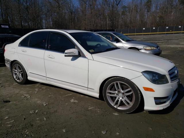 Photo 4 from auction – 2013 MERCEDES-BENZ C 300 4MAT with VIN WDDGF8AB9DA780596