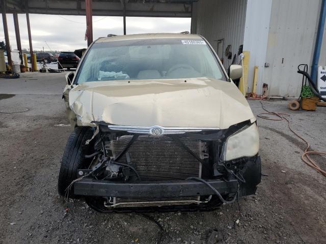 Photo 5 from auction – 2010 CHRYSLER TOWN & COU with VIN 2A4RR5D13AR300405