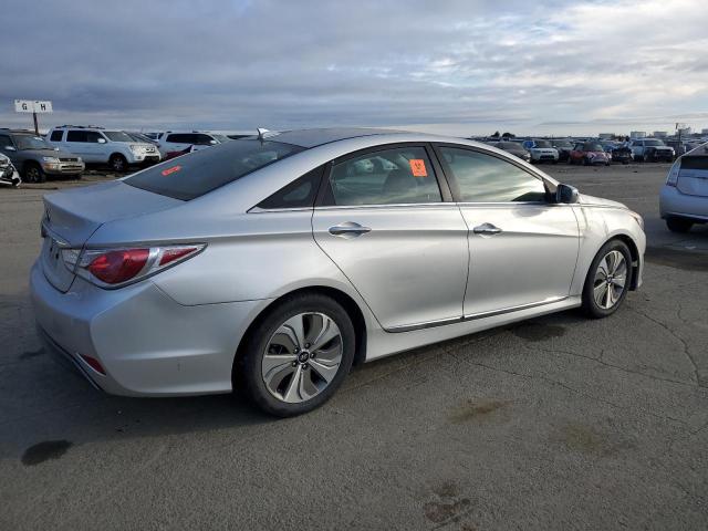 Photo 3 from auction – 2013 HYUNDAI SONATA HYB with VIN KMHEC4A44DA087306